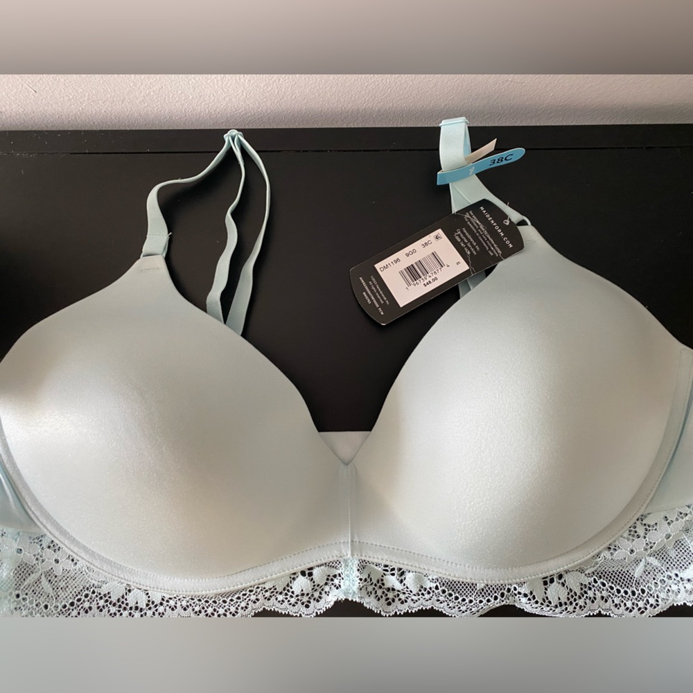 🛍️SALE…Maidenform Light Blue Lace Bra